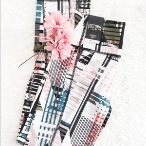 ⭐️VICTORIA’S SECRET VSX SPORT LEGGING⭐️